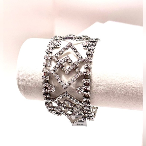 🌟 LAST ONE! 🌟 | CACHE Fancy Silver Wide CZ Delicate Party Bracelet | NWT $78 - Picture 6 of 16